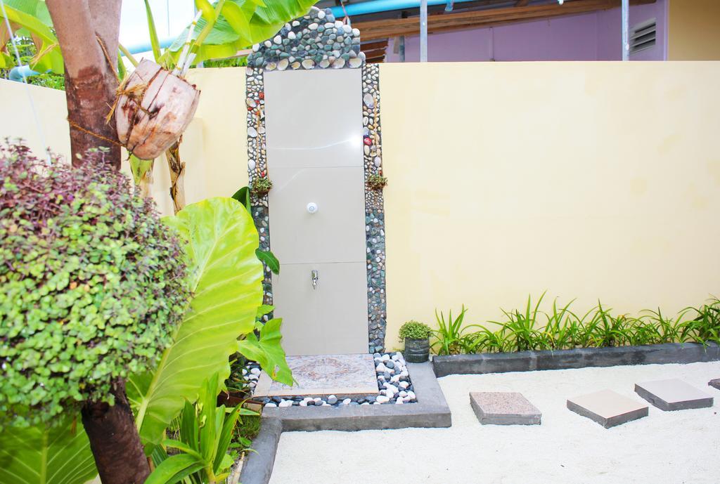 Kaafu Inn Guraidhoo Exterior foto